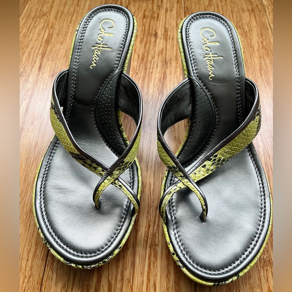 Cole Haan Air Snake 🐍 Wedge Heel Lime 🍋‍🟩 Green & Silver Leather Thong Sandal 8 - Picture 14 of 14